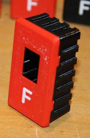 Tönsfeldt 090367 TMV PLA fire extinguisher box 1:14 stop right, black/red