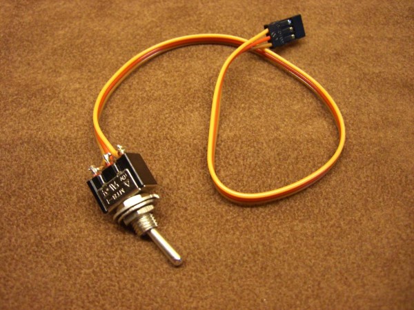 Miniaturkippschalter Ein-Aus-Ein mit Kabel